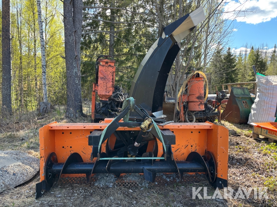 Snöfräs Westbjørn S-2450 MK IV med vändbart trepunktsfäste