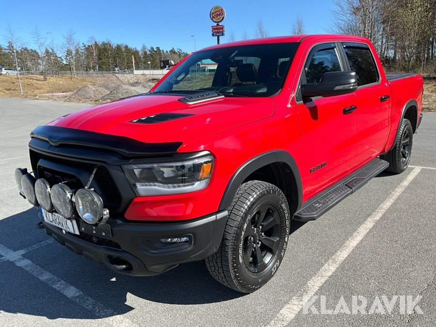 Pickup Dodge RAM 1500 REBEL 4X4 HEMI eTORQUE