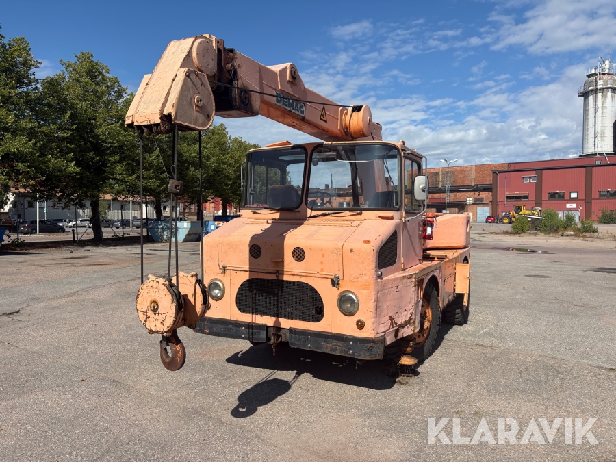 Kran Demag V63