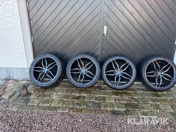 Kompletta hjul Nokian 275/35R20 / 245/35R20 4st 5/120