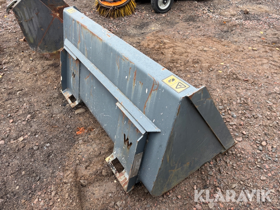 Grusskopa Whites Material Standard BKT 1400 med Gehl fäste