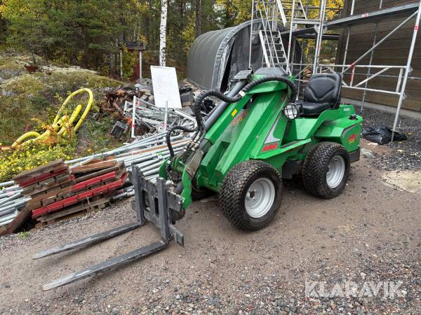 Kompaktlastare Avant 520+EDTT med redskap