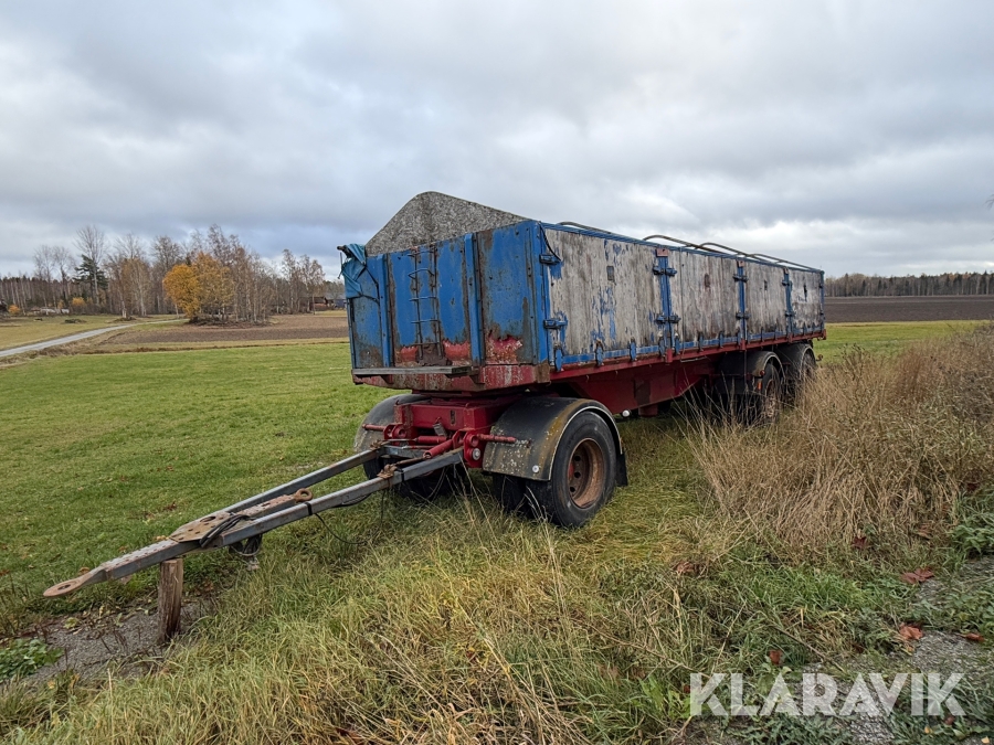 Tippvagn Briab 3axlad med lämmar