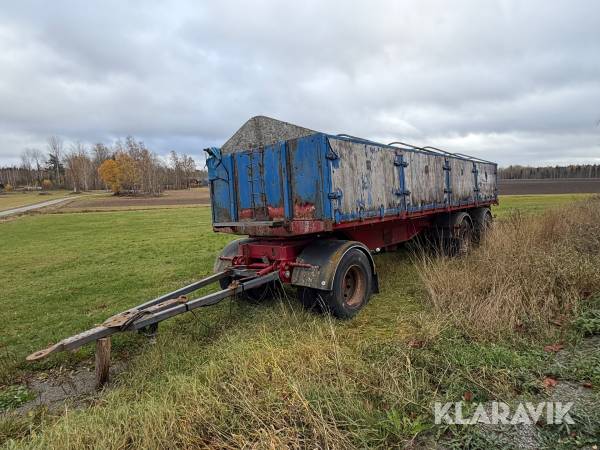 Tippvagn Briab 3axlad med lämmar