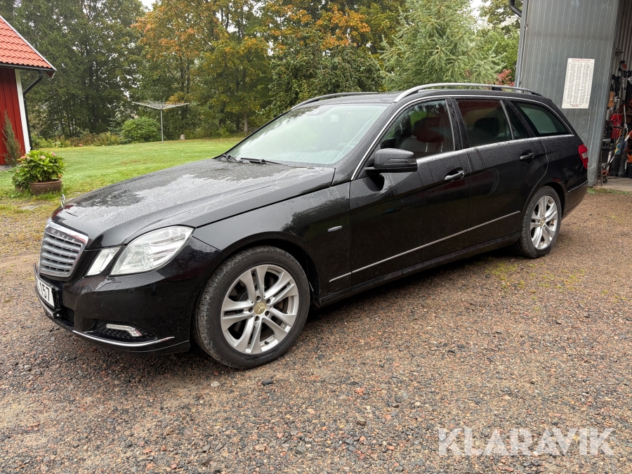 Mercedes-Benz E250 Blue Efficiency Elegance