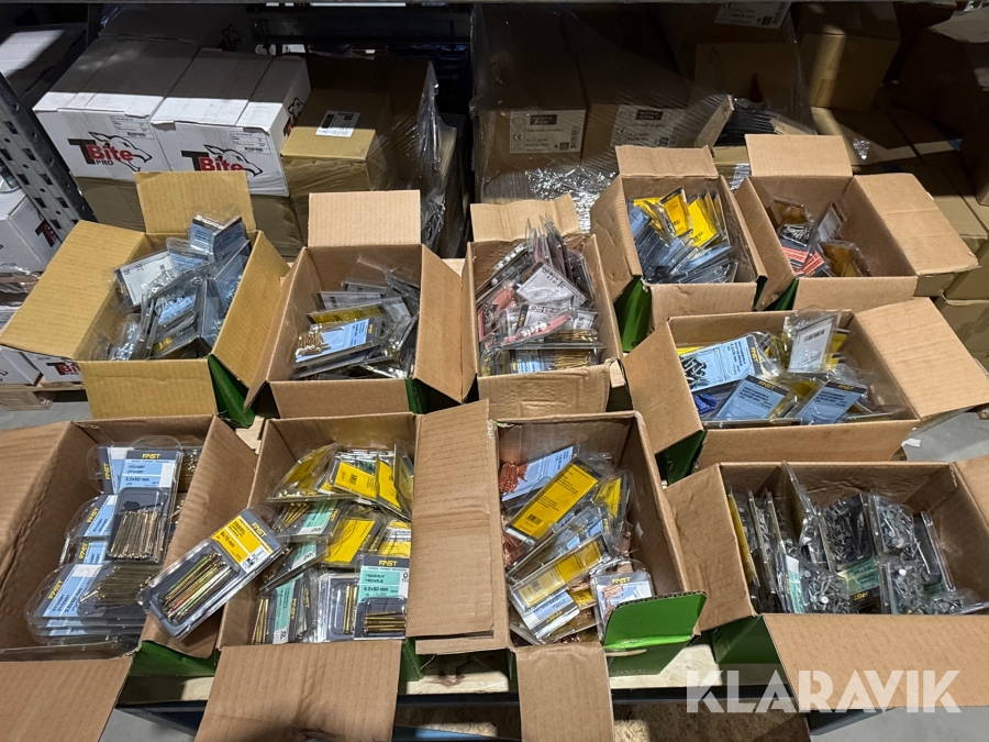 Diverse skruv&spik i småpaket