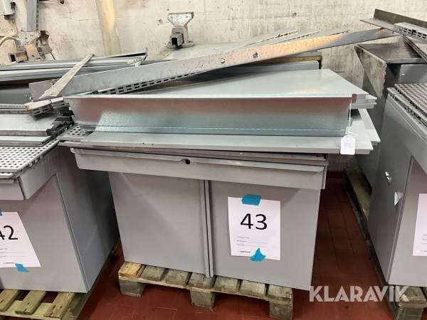 Arbetsbänk med vertygstavla