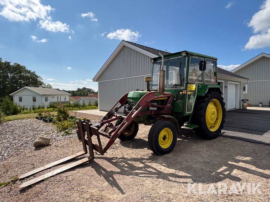 Traktor John Deere 1130 med frontlastare