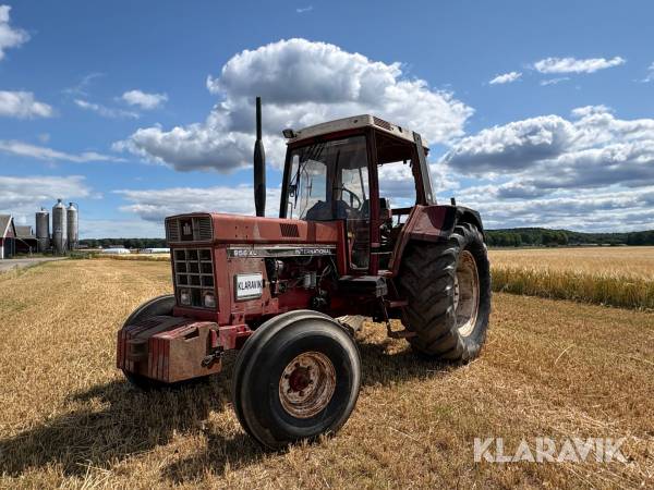 Traktor International 956XL