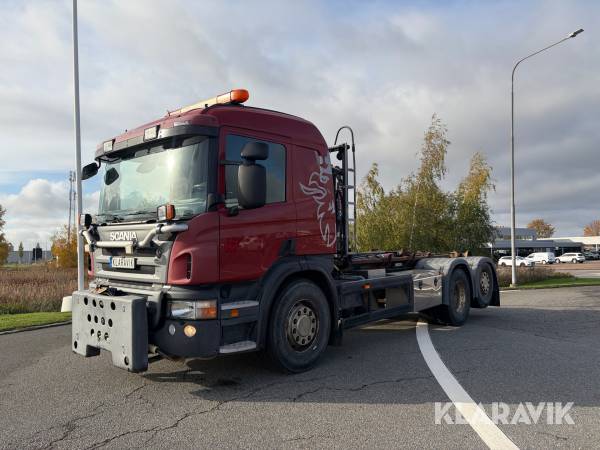 Lastväxlare Scania P340 plogutrustad