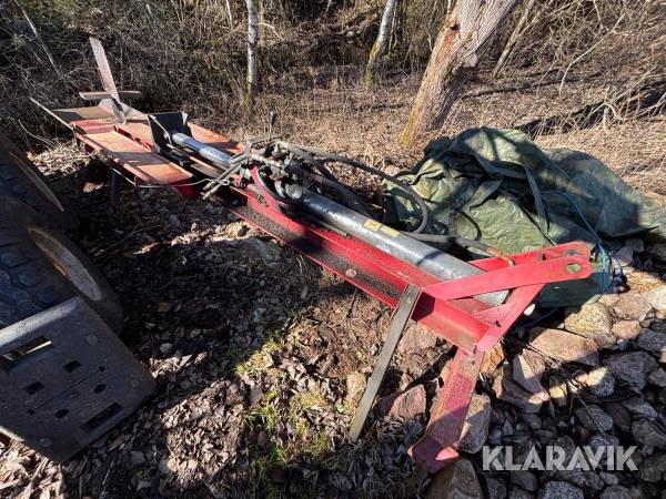 Vedklyv till traktor Bala Industri P 812