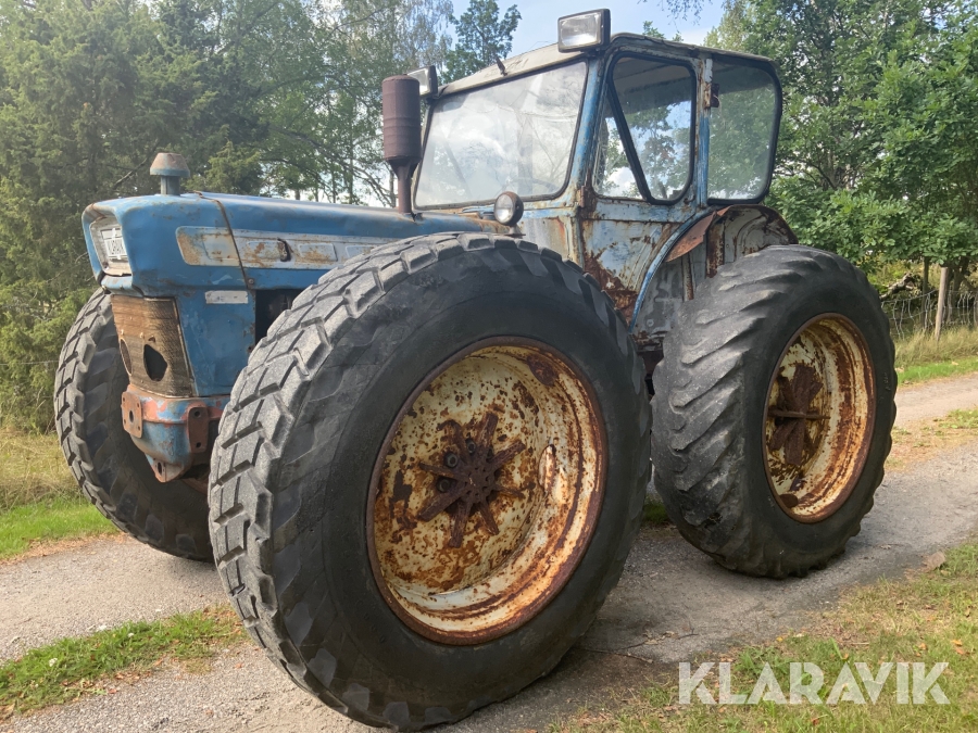 Traktor Ford County Super 4 -67
