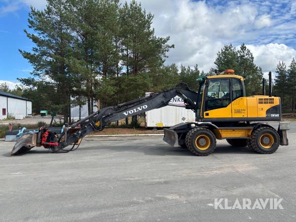 Grävmaskin Volvo EW160C med redskap