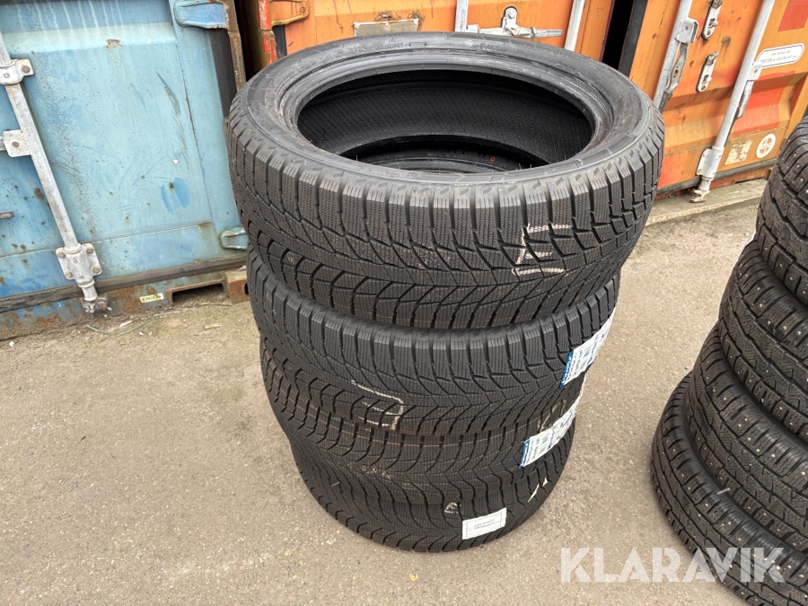 Personbilsdäck Triangle 245/50R20 4st