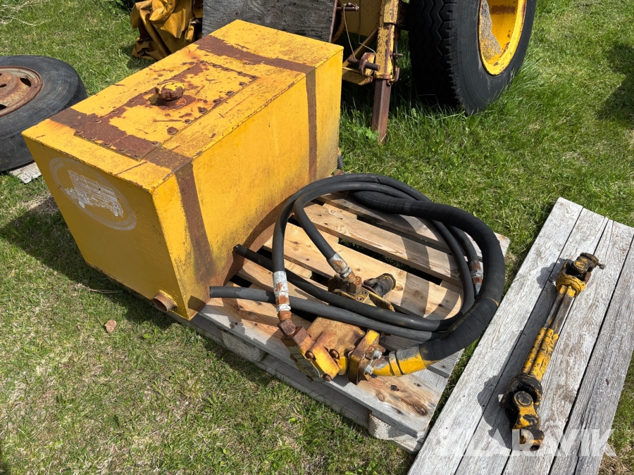 Kraftöverföringsaxel, hydraulpump & oljetank till Volvo BM 800 Industrimodell