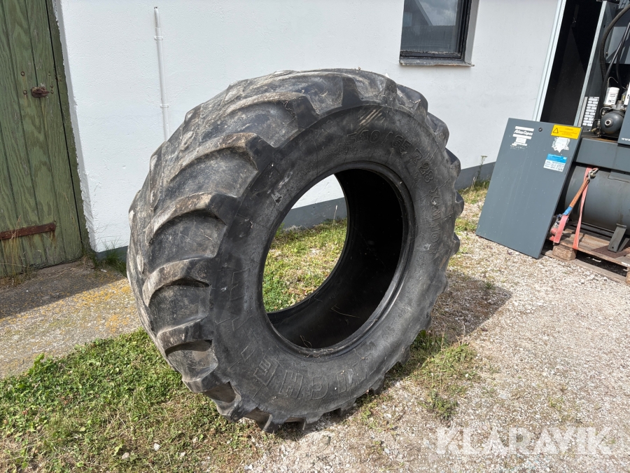 Traktordäck Michelin 540/65R28 XM108