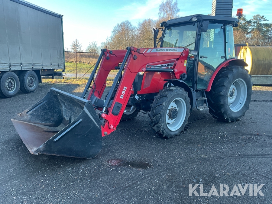 Traktor Massey Ferguson 3632 med frontlastare