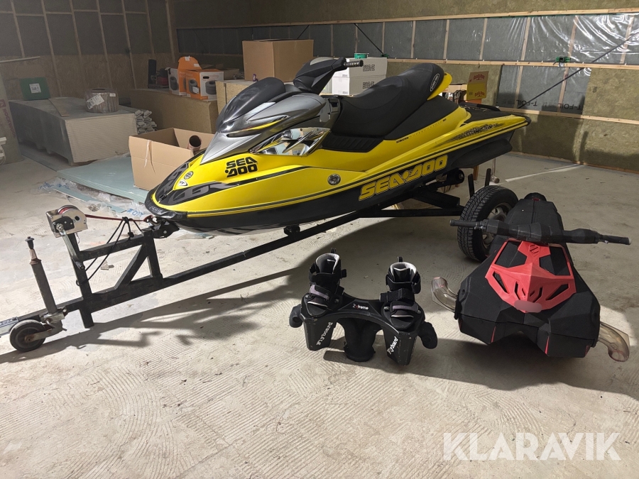 Vattenskoter Sea-Doo RXP 215 med FlyRide Zapata & Flyboard 2xtreme