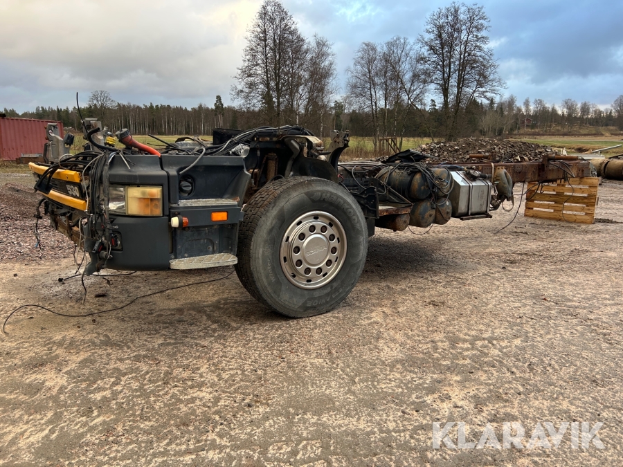 Lastbilschassi Scania 144G 530