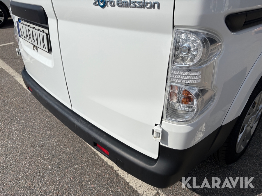 Skåpbil Nissan E-NV200