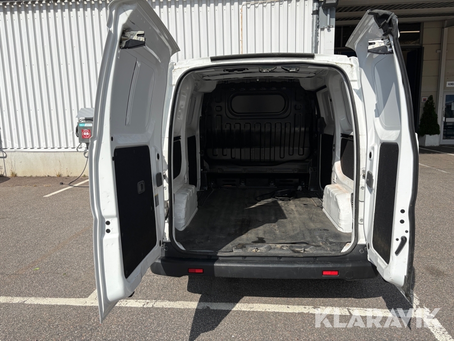 Skåpbil Nissan E-NV200