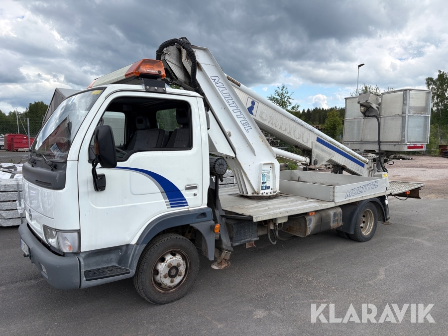 Lätt lastbil med Skylift Nissan Cabstar 120.35 Multitel