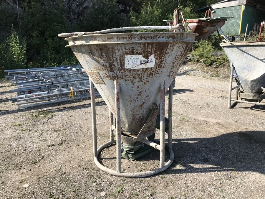 Betongbasker