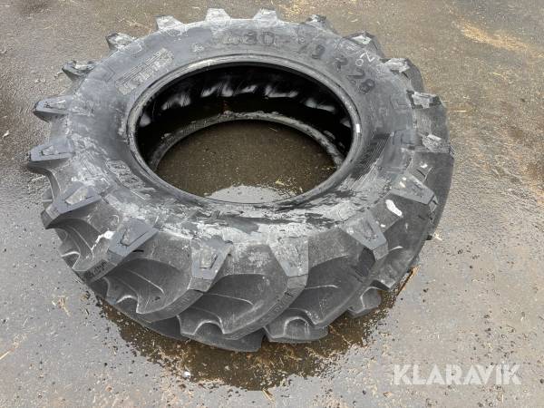 Däck Pirelli TM700 480/70R28