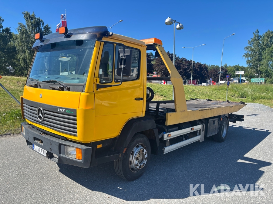 Bärgningsbil Mercedes-Benz 1172