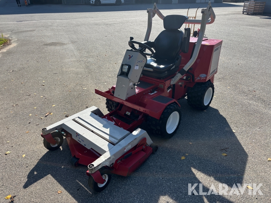 Redskapsbärare Ventrac 3400Y med redskap