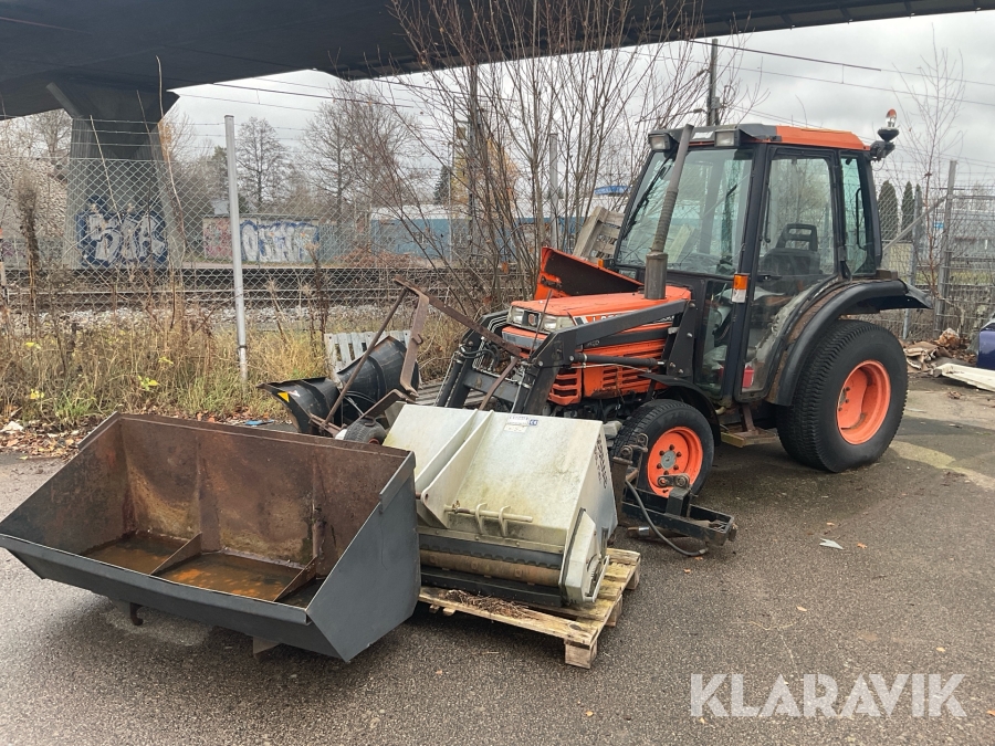 Redskapsbärare / Minitraktor Kubota L2550
