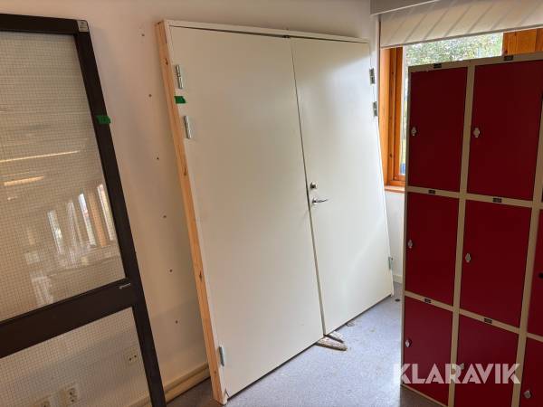 Dubbeldörr i trä 180x210cm