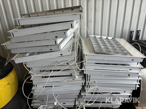 Lysrörsarmatur 81 st