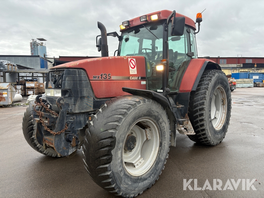 Traktor Case IH MX135