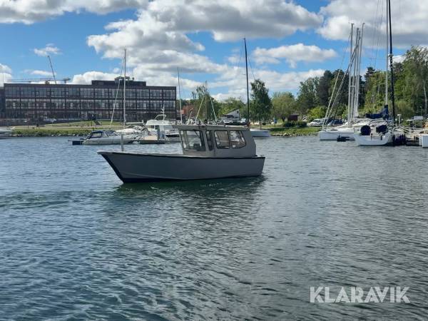 Arbetsbåt Trucker 660