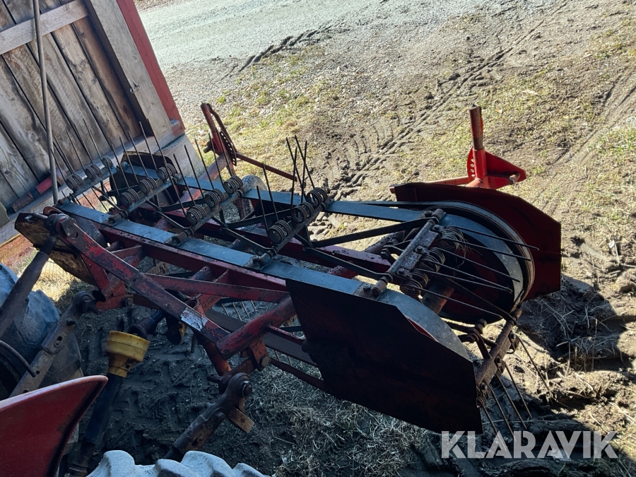 Kombimaskin strängare/vändare Mads Amby 2m