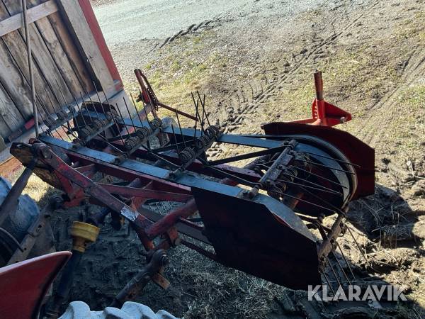 Kombimaskin strängare/vändare Mads Amby 2m