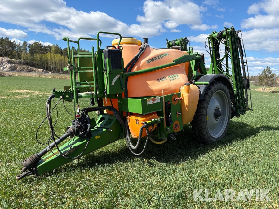 Växtskyddsspruta Amazone UX 4200 Special