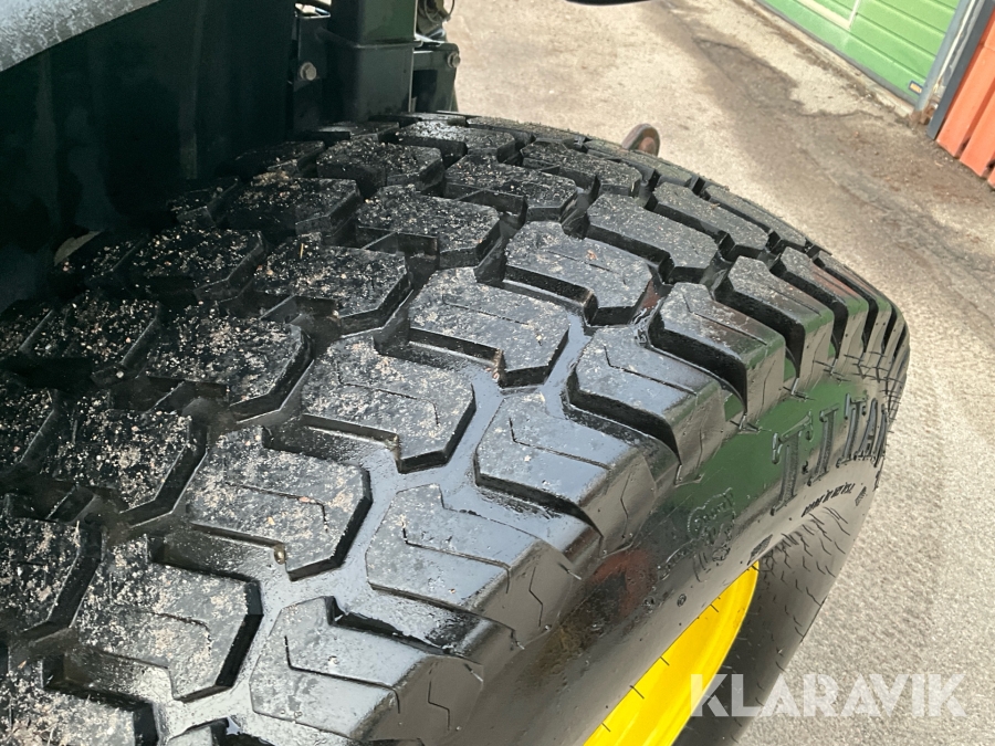 Traktor John Deere 4720