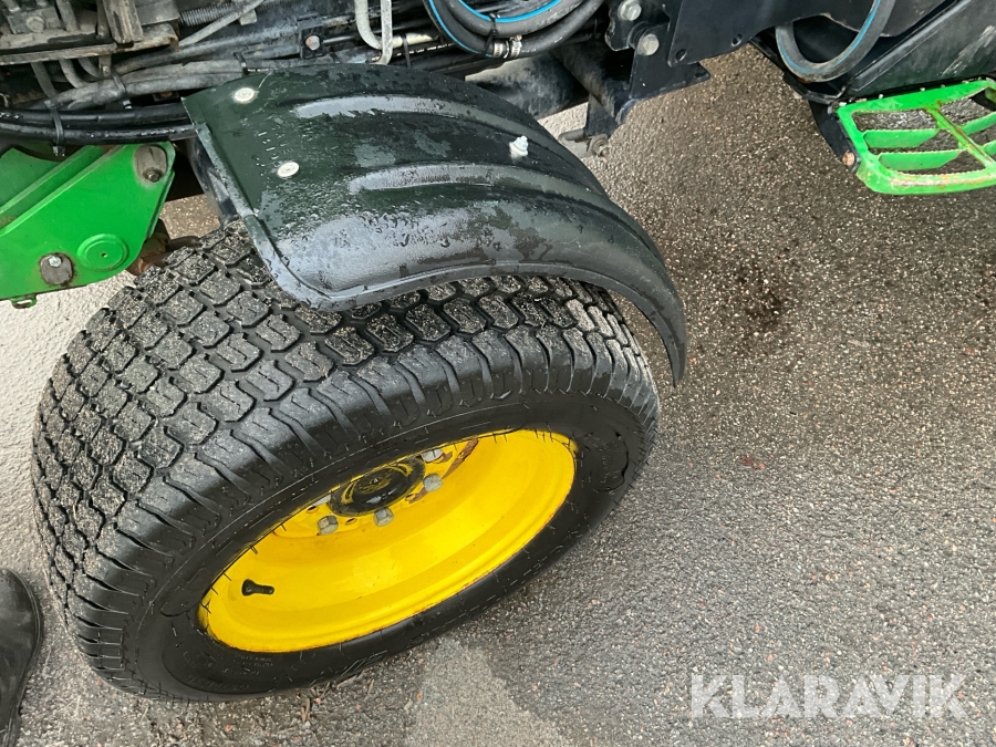 Traktor John Deere 4720