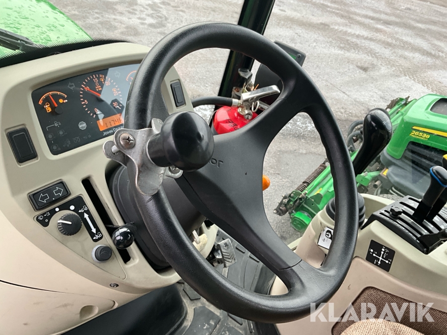 Traktor John Deere 4720