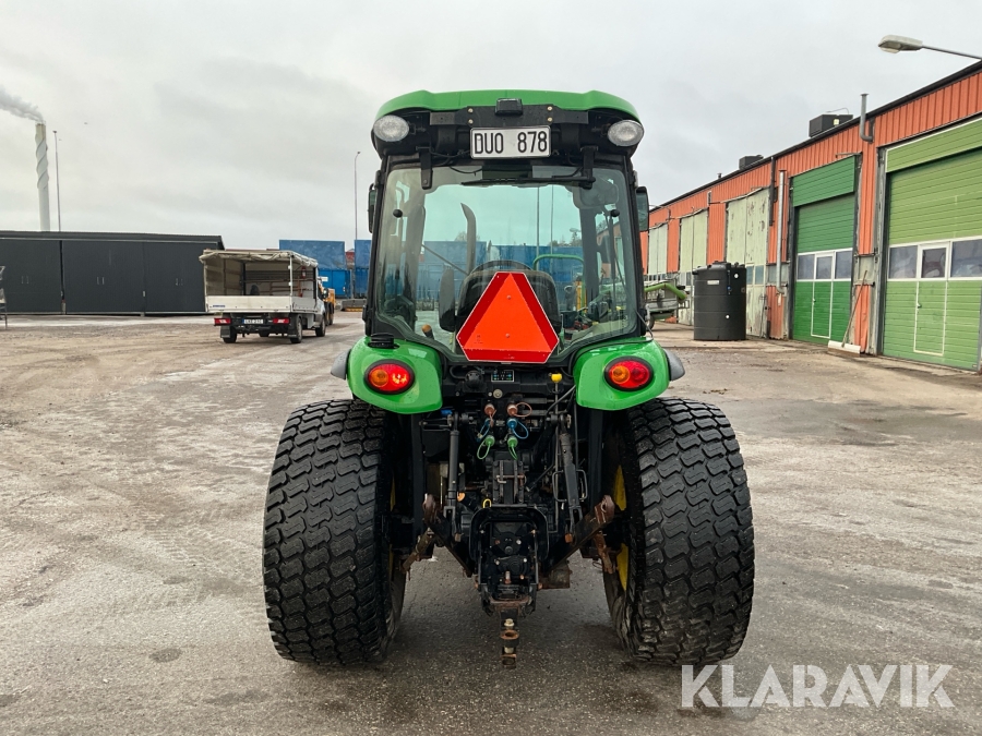Traktor John Deere 4720