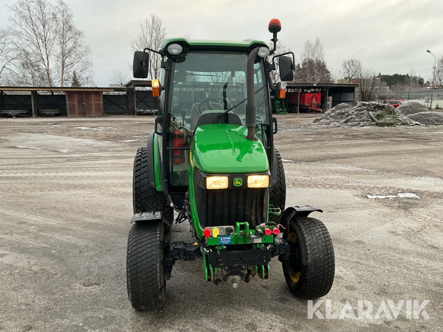 Traktor John Deere 4720