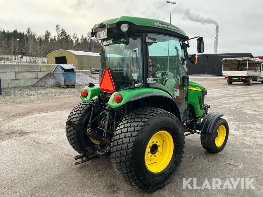 Traktor John Deere 4720