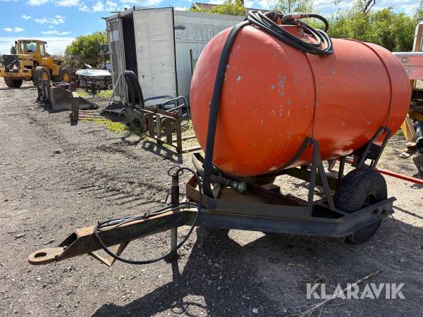 Vattentank på hjul/Bevattningstank 2000L/1,6m