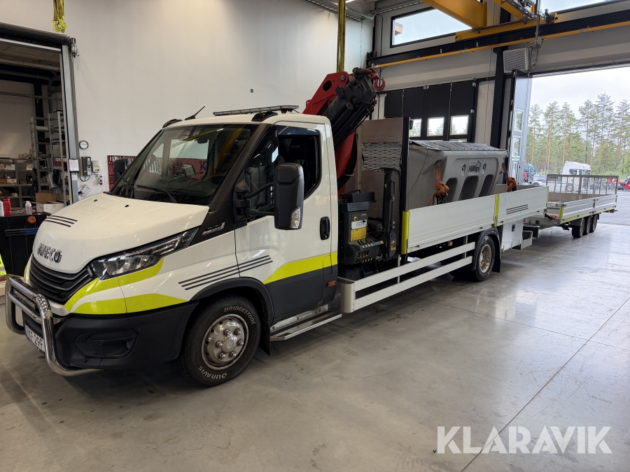 Kranbil med släp Iveco