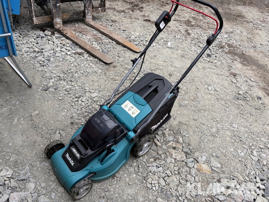 Gräsklippare Makita DLM380
