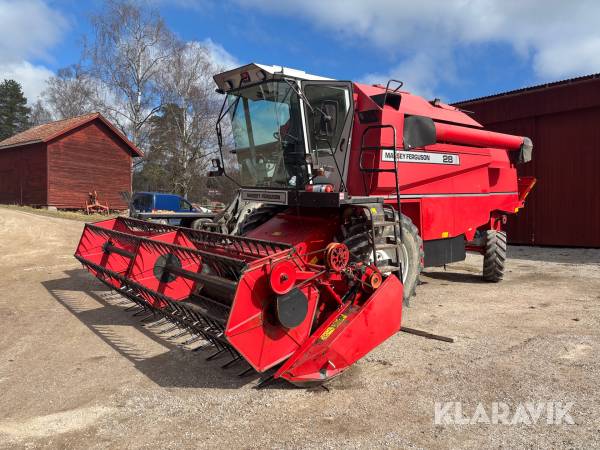 Skördetröska Massey Ferguson 28
