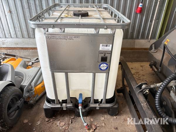 IBC behållare 600L på PE-Pall