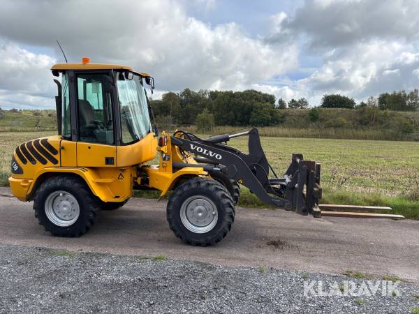 Hjullastare Volvo L30Z med gafflar + skopa